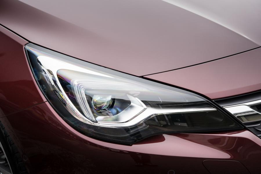 Детали экстерьера Vauxhall Astra Turbo Ultimate 2018 года  (фото 8 из 14)
